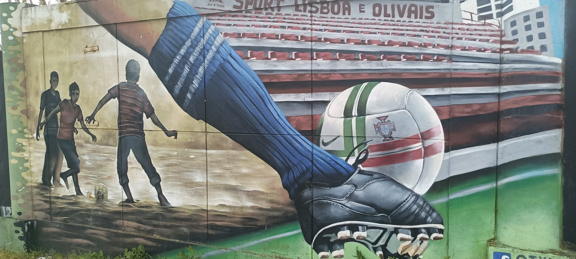 Sport Lisboa e Olivais, le tir au but — Street art à Lisboa