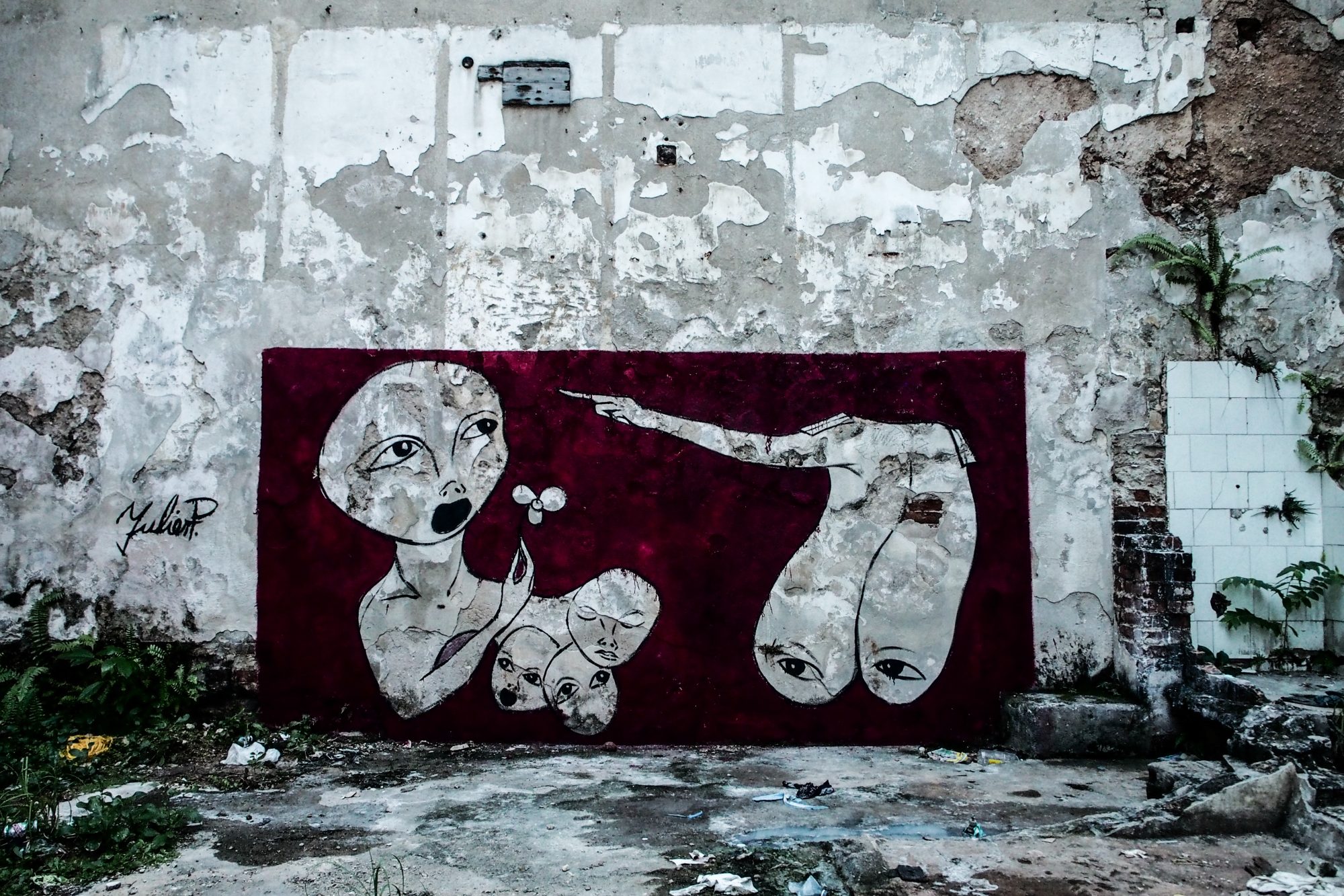 Créature dans le cinéma — Street art de Yulier P. à La Havane