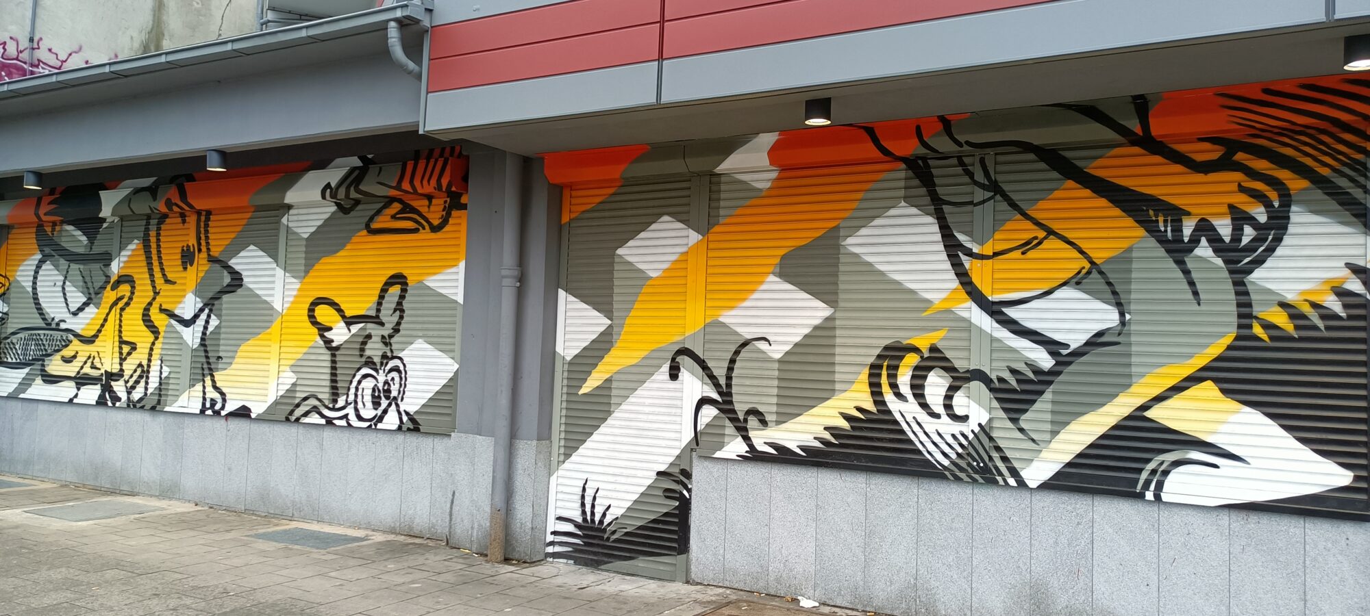 Rideaux de fer aux animaux au trait — Street art à Düsseldorf