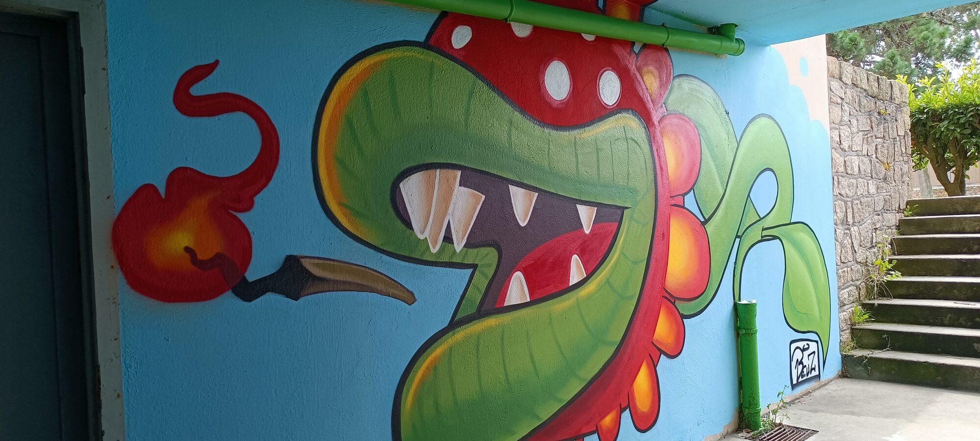 Piranha plant and fireball — Street art in Paimpol