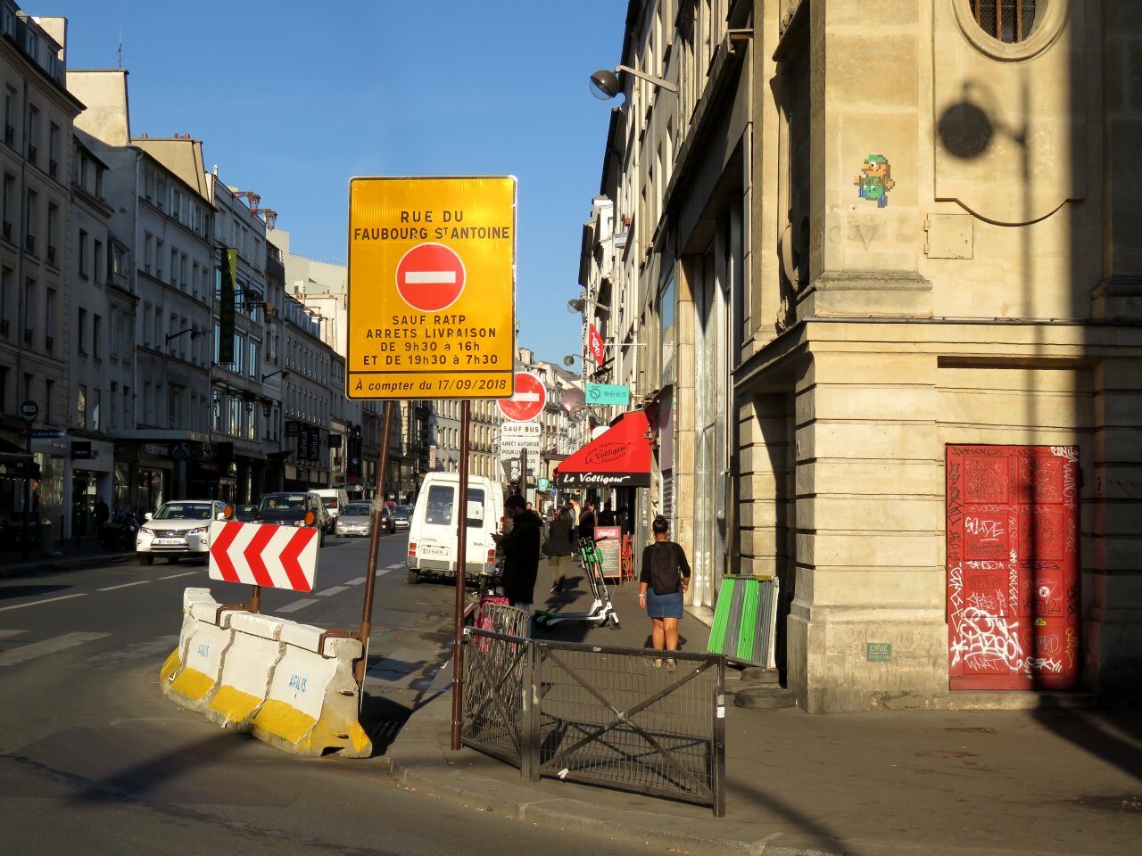 PA_372, Space Invader de la rue du Faubourg Saint-Antoine — Street art de Invader à Paris