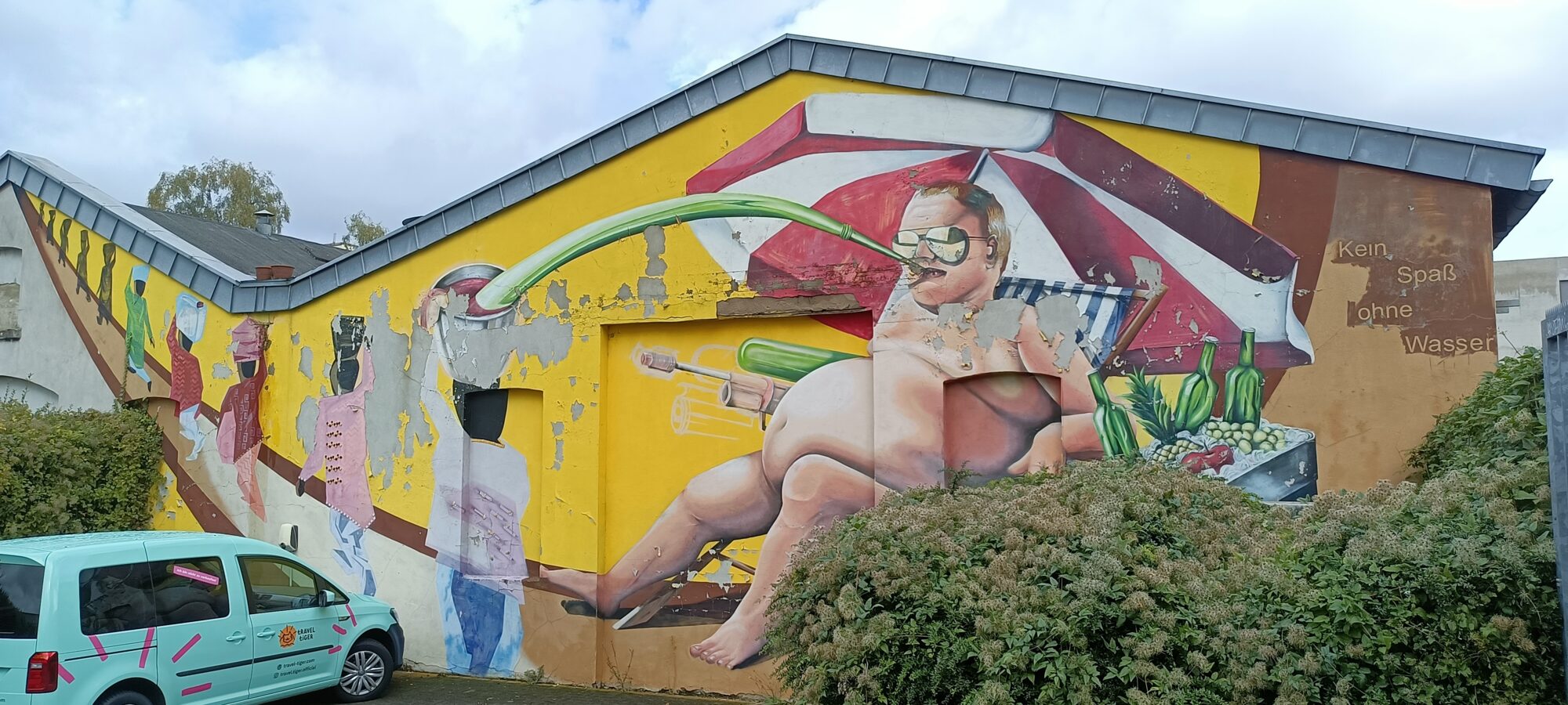 Kein Spaß ohne Wasser, the swimming pool — Street art in Köln