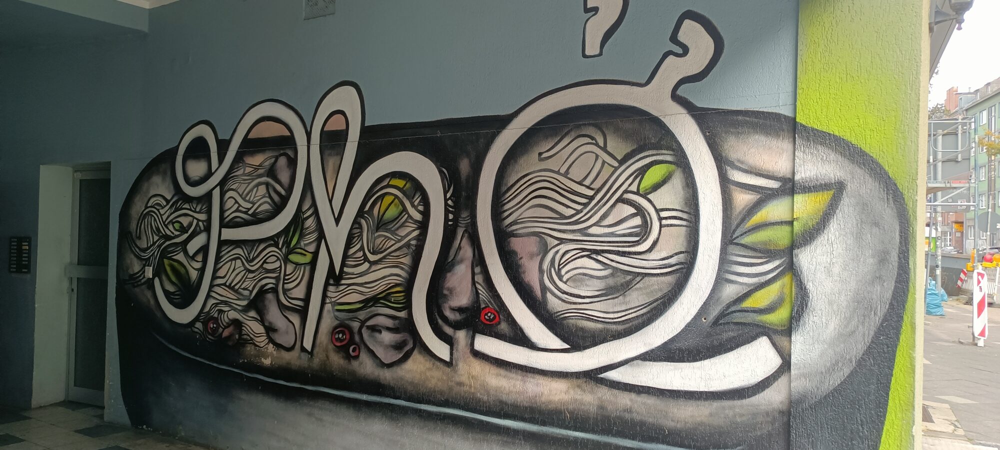 Lettrage Pho en nouilles de riz — Street art à Düsseldorf