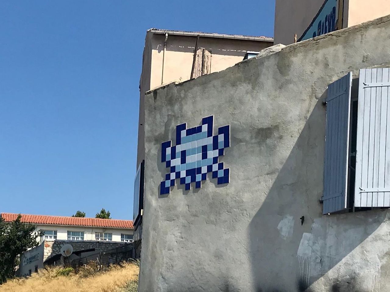 MARS_21, Space Invader on 1 Rue Paulin Talabot — Street art by Invader in Marseille