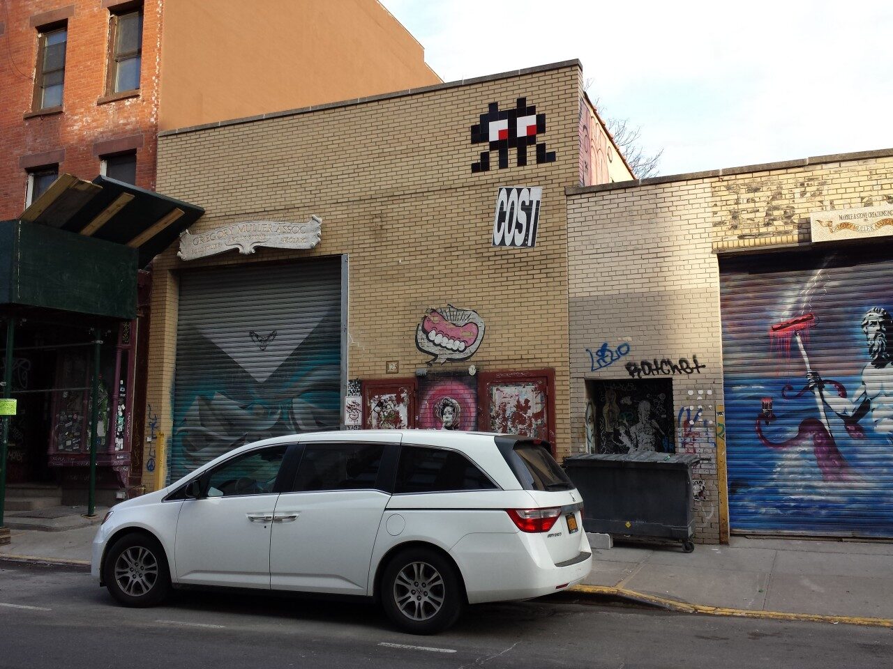 NY_184, Space Invader on 125 Kent Avenue — Street art by Invader in New York