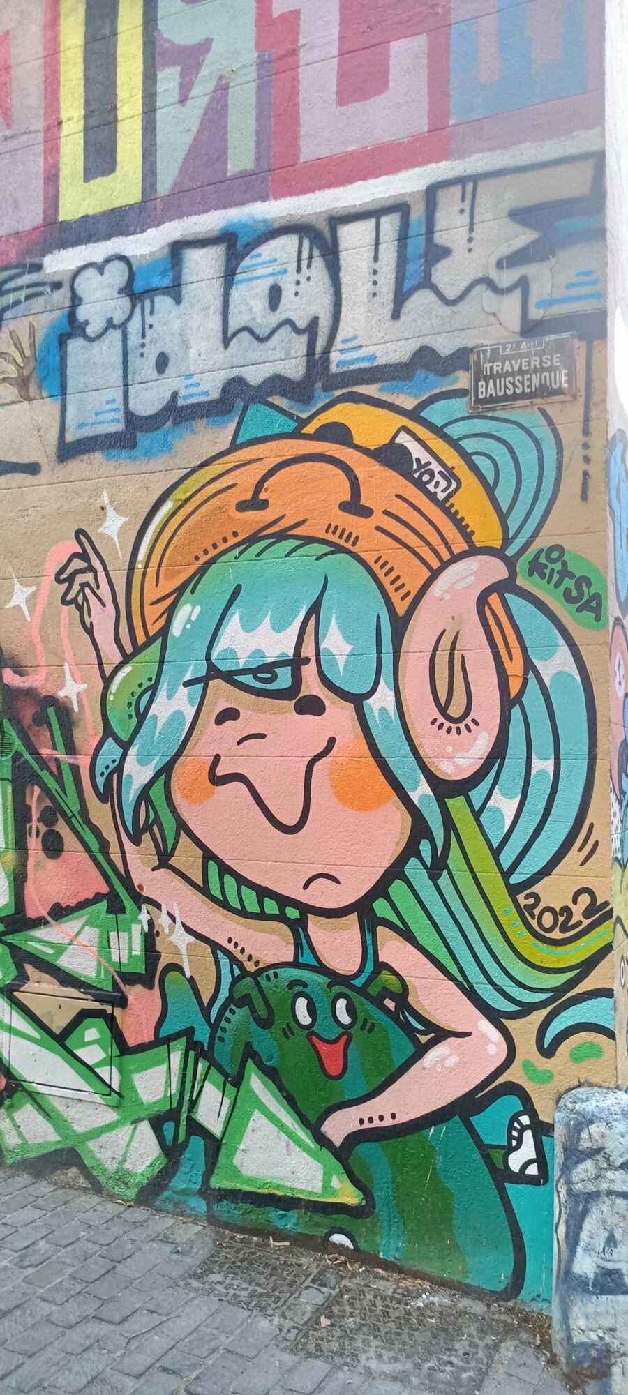 Fille au bonnet orange par Kitsa — Street art de Kitsa à Marseille