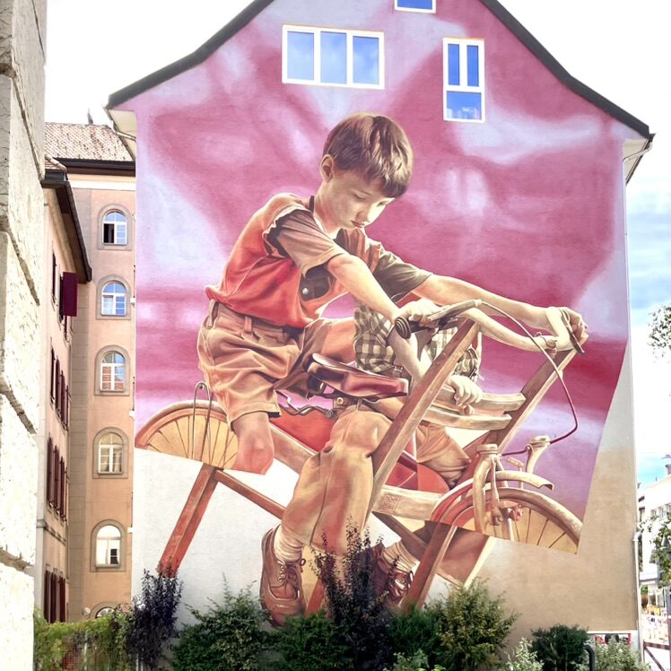 Jouer avec des bouts de ficelle — Street art de Telmo Miel à Le Locle