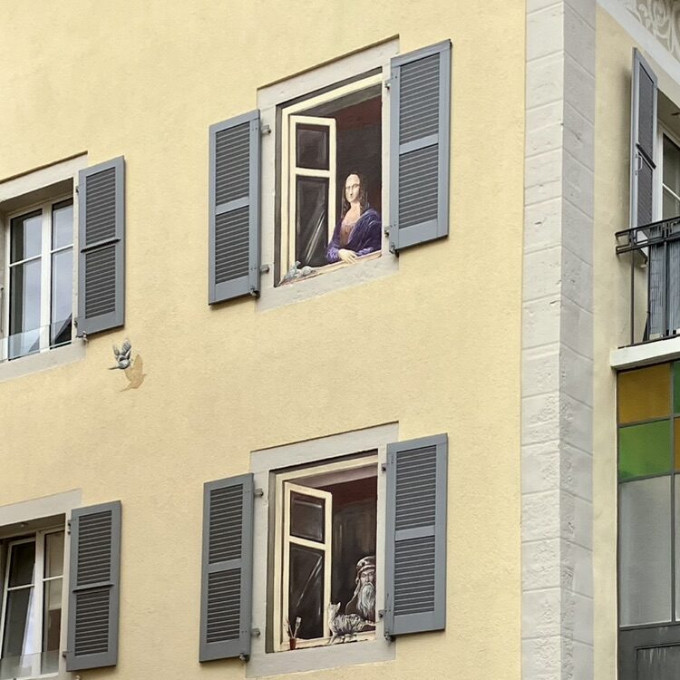 La Joconde à la fenêtre — Street art de Carolus à La Chaux-de-Fonds