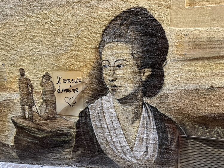 Portrait de femme et barque sur le lac — Street art à Neuchâtel