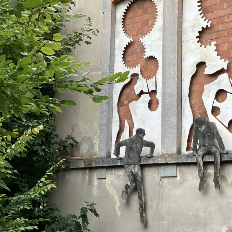 Run for Your Life — Street art by LEVALET in Le Locle