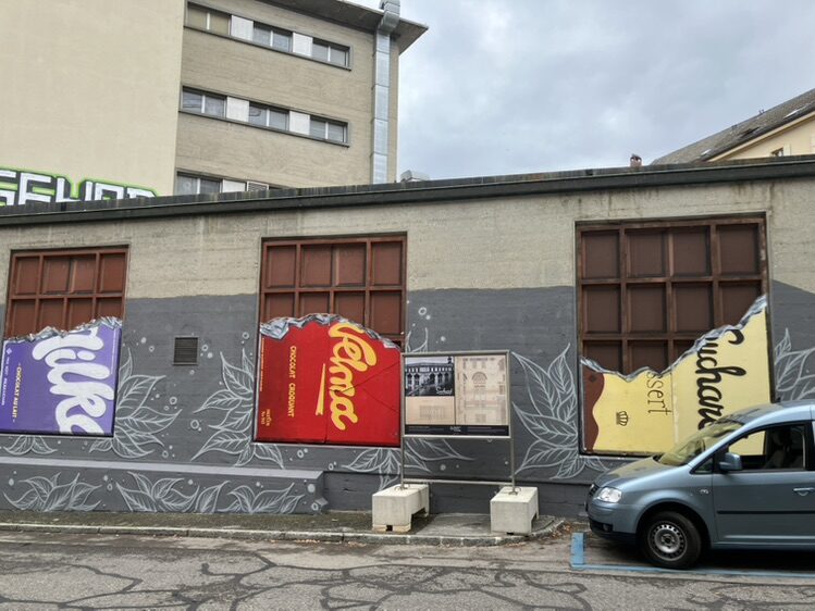Evolution of the bars, 200 years of Suchard — Street art in Neuchâtel