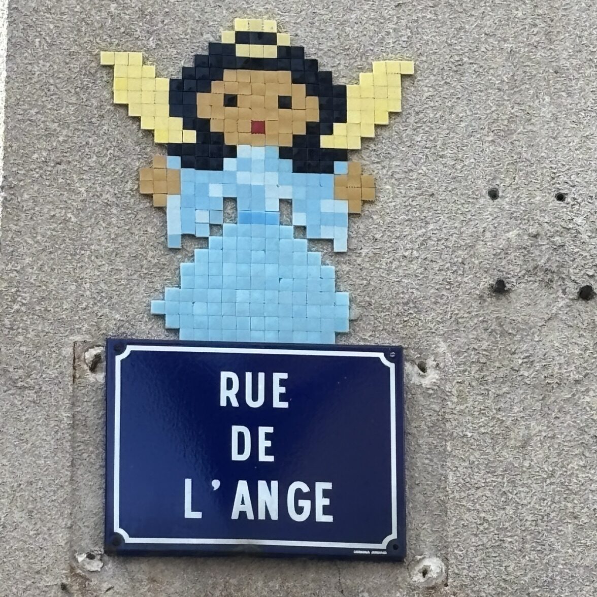 The Angel of Rue de l'Ange — Street art by Mifamosa in Orléans