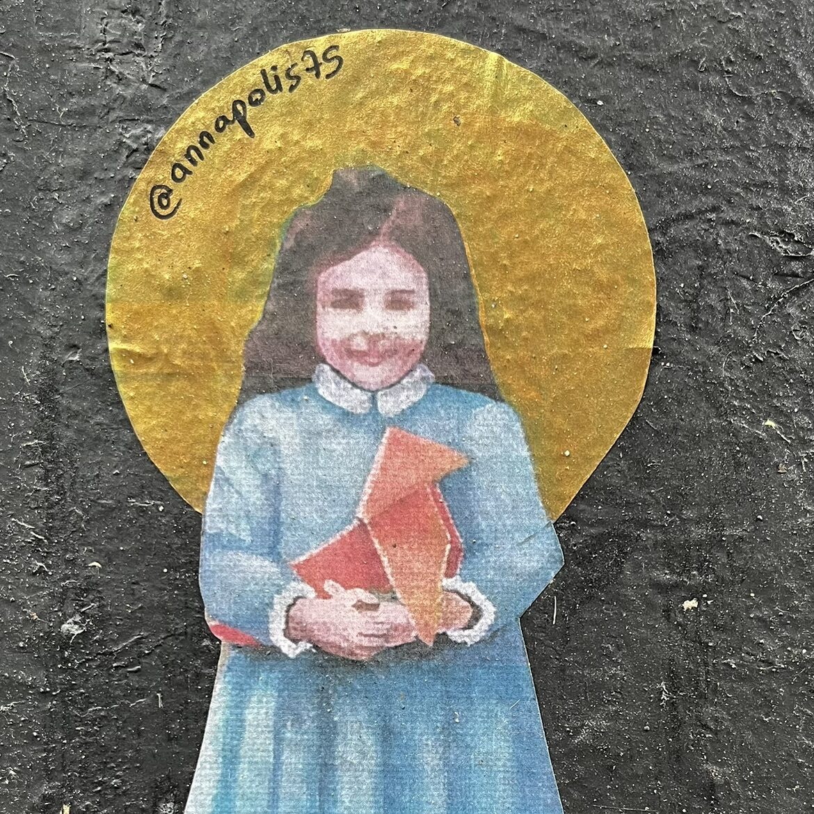 Girl with a golden halo by Annapolis75 — Street art by Annapolis75 in Paris