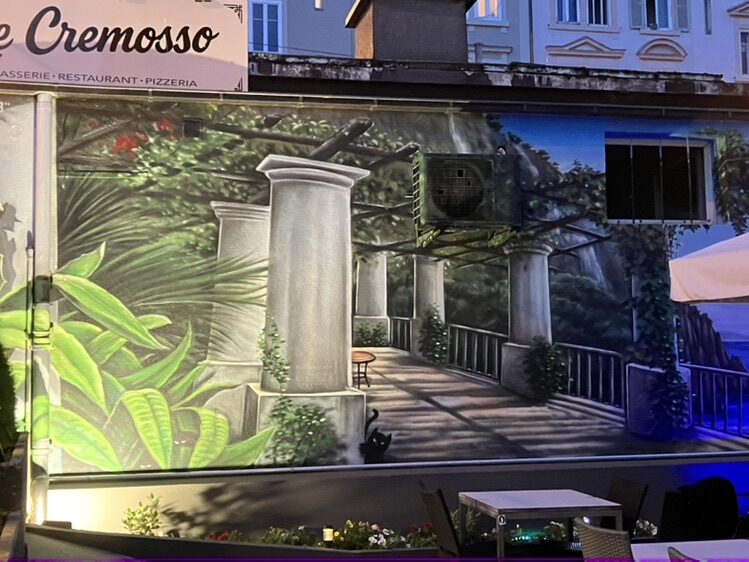Colonnades et jungle du Cremosso — Street art à La Chaux-de-Fonds