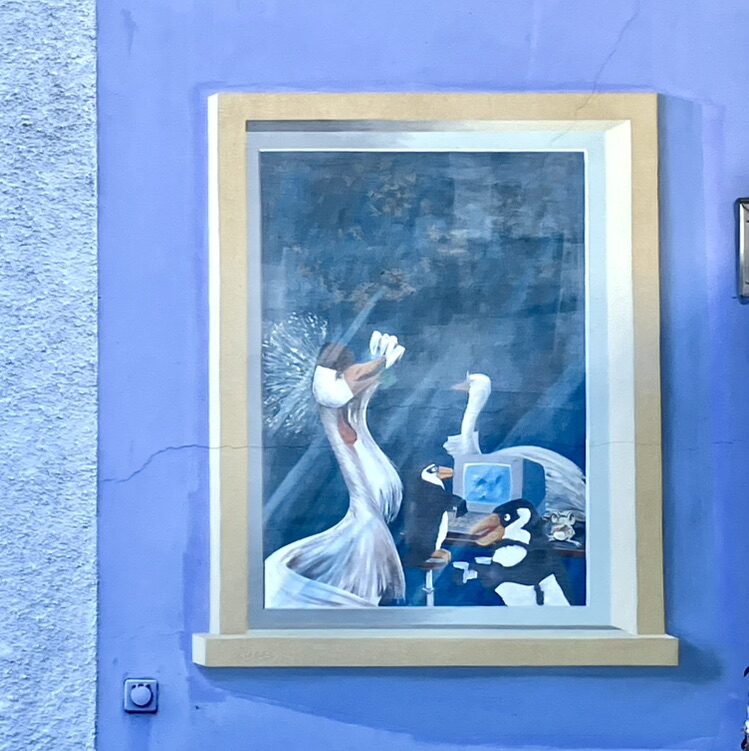 Tableau en trompe-l'œil aux cygnes — Street art à La Chaux-de-Fonds