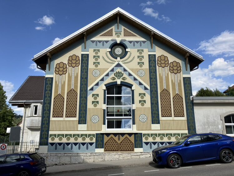 Style Sapin, 2023 — Street art by Koralie in Le Locle