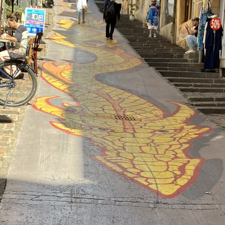 The Dragon of the Fantastic Tower — Street art in Neuchâtel