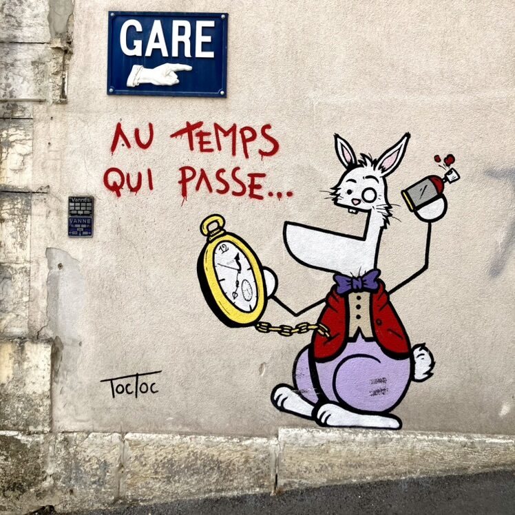 Gare au temps qui passe — Street art de TocToc à Le Locle