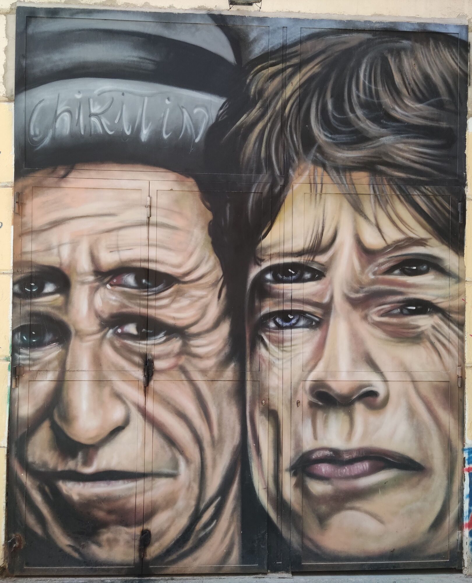 Les Stones sur portes de métal — Street art de Chikitin à València