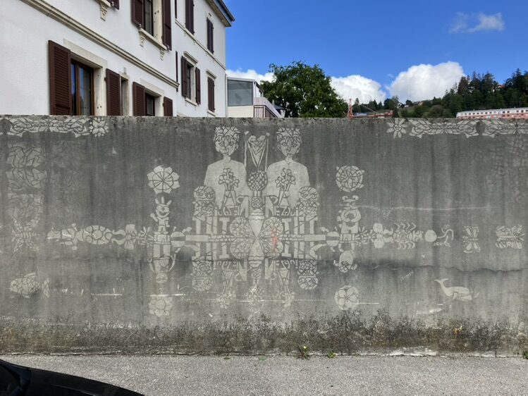 Reflets de l'enfance — Street art de Philippe Chevrinais à Le Locle