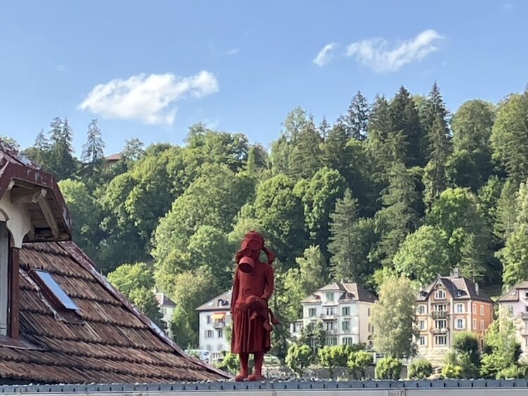 Wonderland, 2019 — Street art by James Colomina in Le Locle