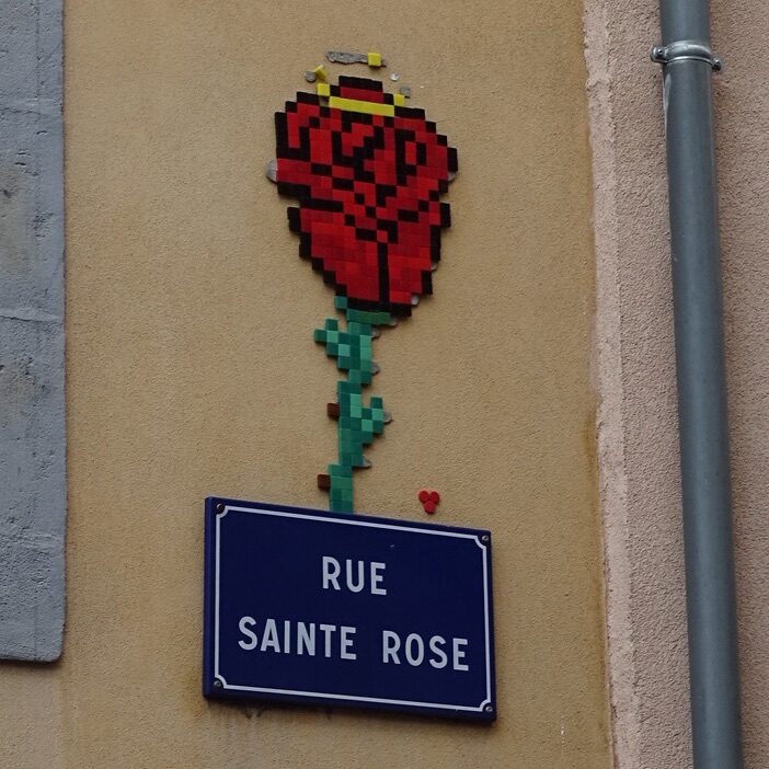 La rose de la rue Sainte Rose — Street art de Mifamosa à Clermont-Ferrand