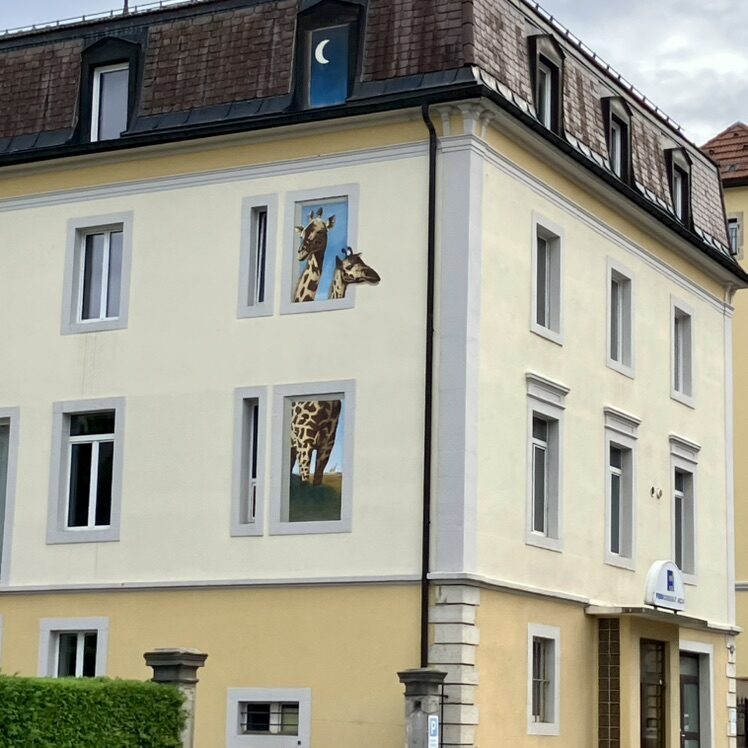 Les girafes — Street art de Carolus à La Chaux-de-Fonds
