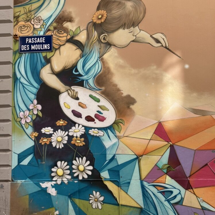 Château de Neuchâtel et éclats géométriques — Street art à Neuchâtel