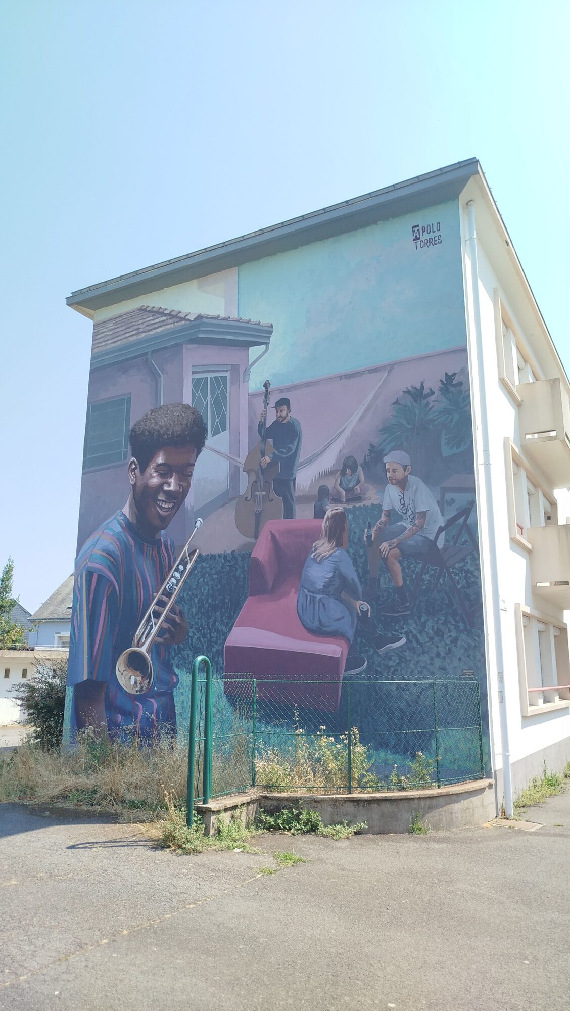 Dialogues — Street art de Apolo Torres à Saint-Nazaire