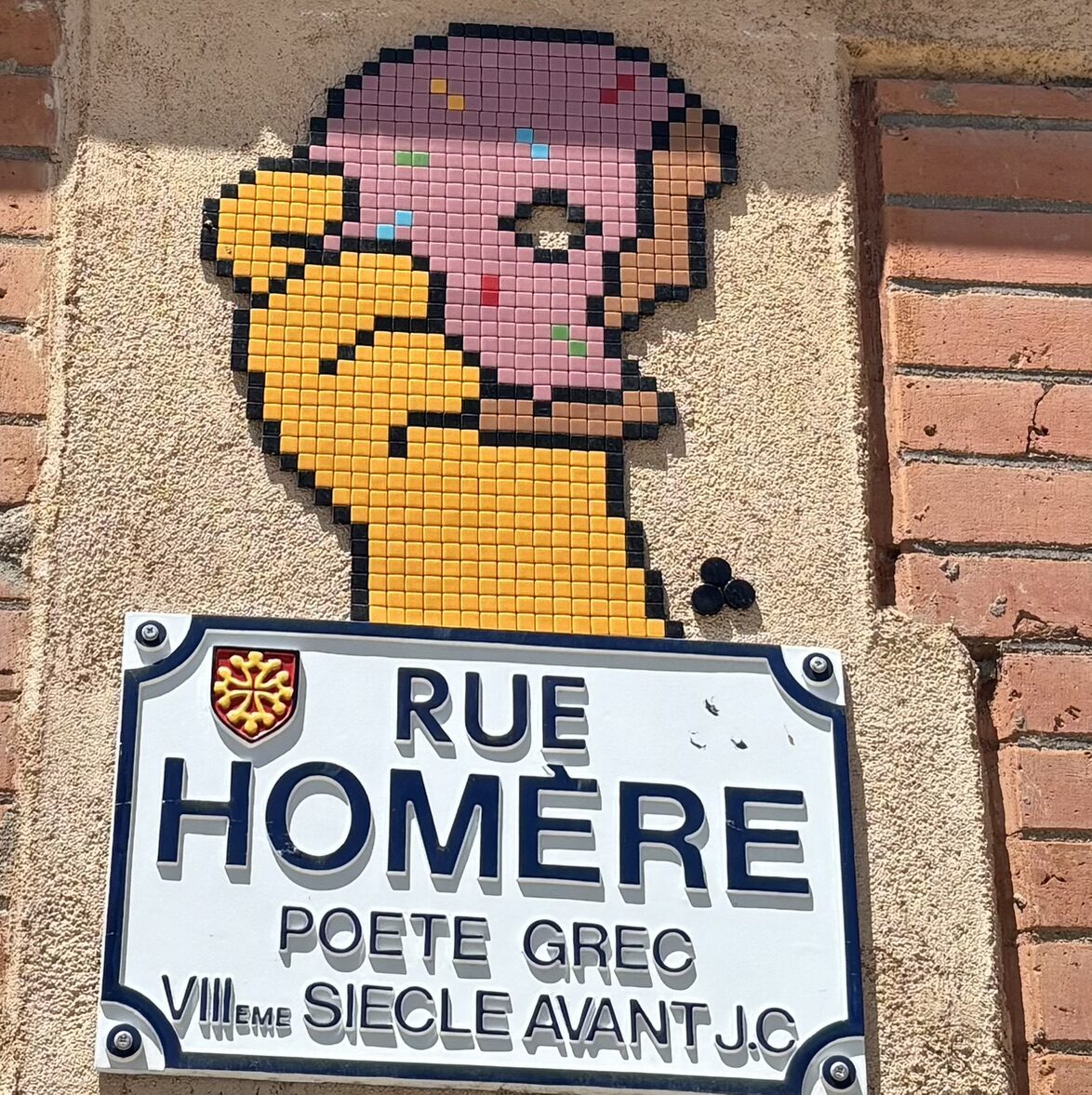Donut d'Homer de la rue Homère — Street art de Mifamosa à Toulouse