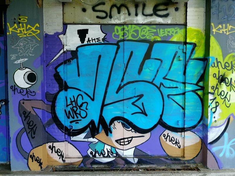 Aher - Blue Wildstyle and Smile: graffiti in Amsterdam