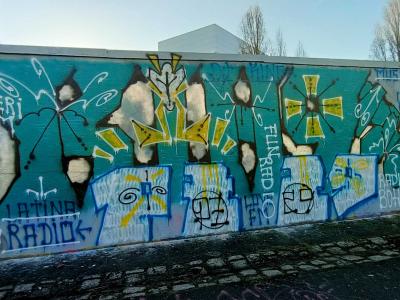 The Turquoise Latino Radio Wall — Street art in Nantes