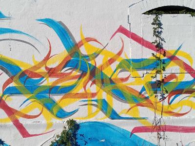 Spirales colorées abstraites — Street art à Nantes