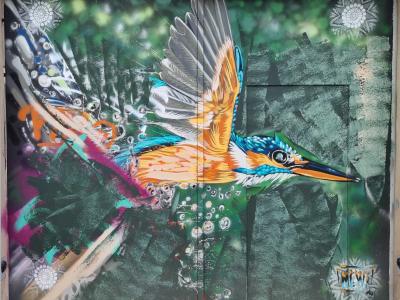 Newi's Kingfisher in Flight — Street art by Newi (Julien Berland) in Clermont-Ferrand