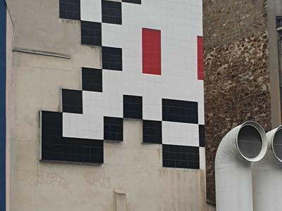 Space Invader PA_1432 — Street art de Invader à Paris