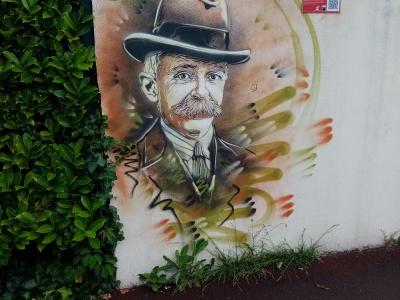 Portrait de Pierre de Coubertin — Street art de C215 à Castillon-la-Bataille