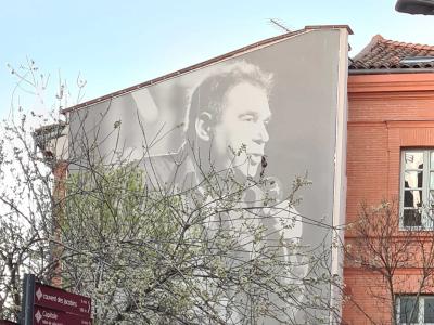 Portrait photographique géant — Street art à Toulouse