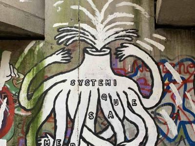 Graffiti Rue de Koenigshoffen III — Street art à Strasbourg