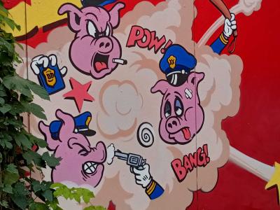 Cartoon Battle - Comic Action — Street art by Dirty Dog in Berlin
