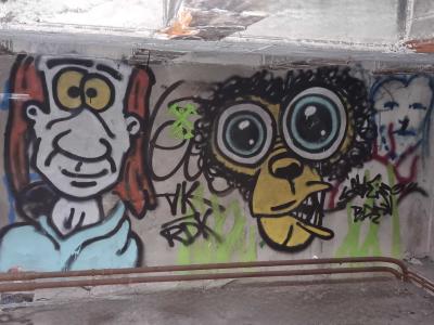 Les deux caricatures du sous-sol — Street art à Grenoble