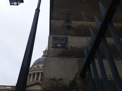 Panneau de briques Lego — Street art à Paris