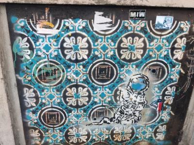 The Astronaut on Azulejos — Street art in Le Havre