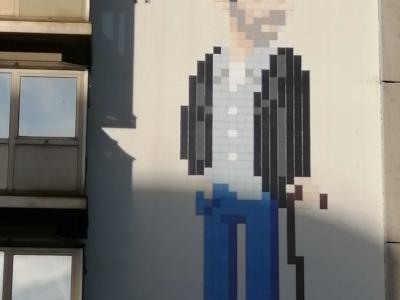 Dr House in pixels, Invader — Street art by Invader in Paris