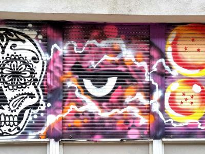 Crâne calavera et boules Dragon Ball — Street art à Grenoble