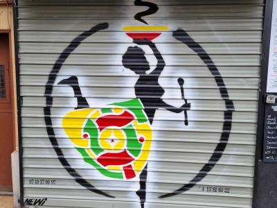 Symbolique abstraite colorée — Street art de Newi (Julien Berland) à Clermont-Ferrand