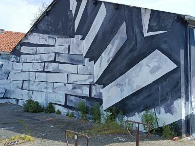 Geometric 3D Perspective — Street art in Nantes