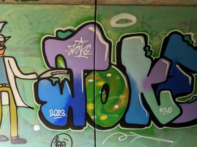 Cartoon Character Graffiti — Street art in Soyons