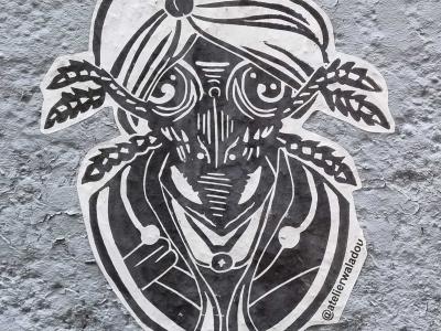 Insecte au turban tribal — Street art à Clermont-Ferrand