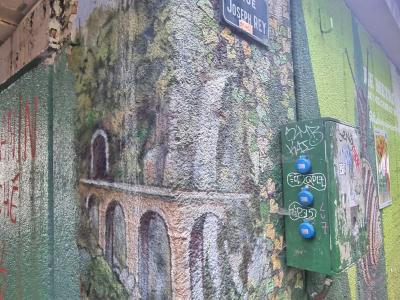 Flower-Covered Viaduct Trompe-l'Oeil — Street art in Grenoble