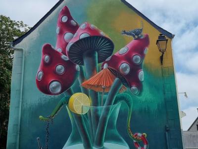 Champignons fantasmagoriques — Street art de WOSKerski à Plouezoc'h